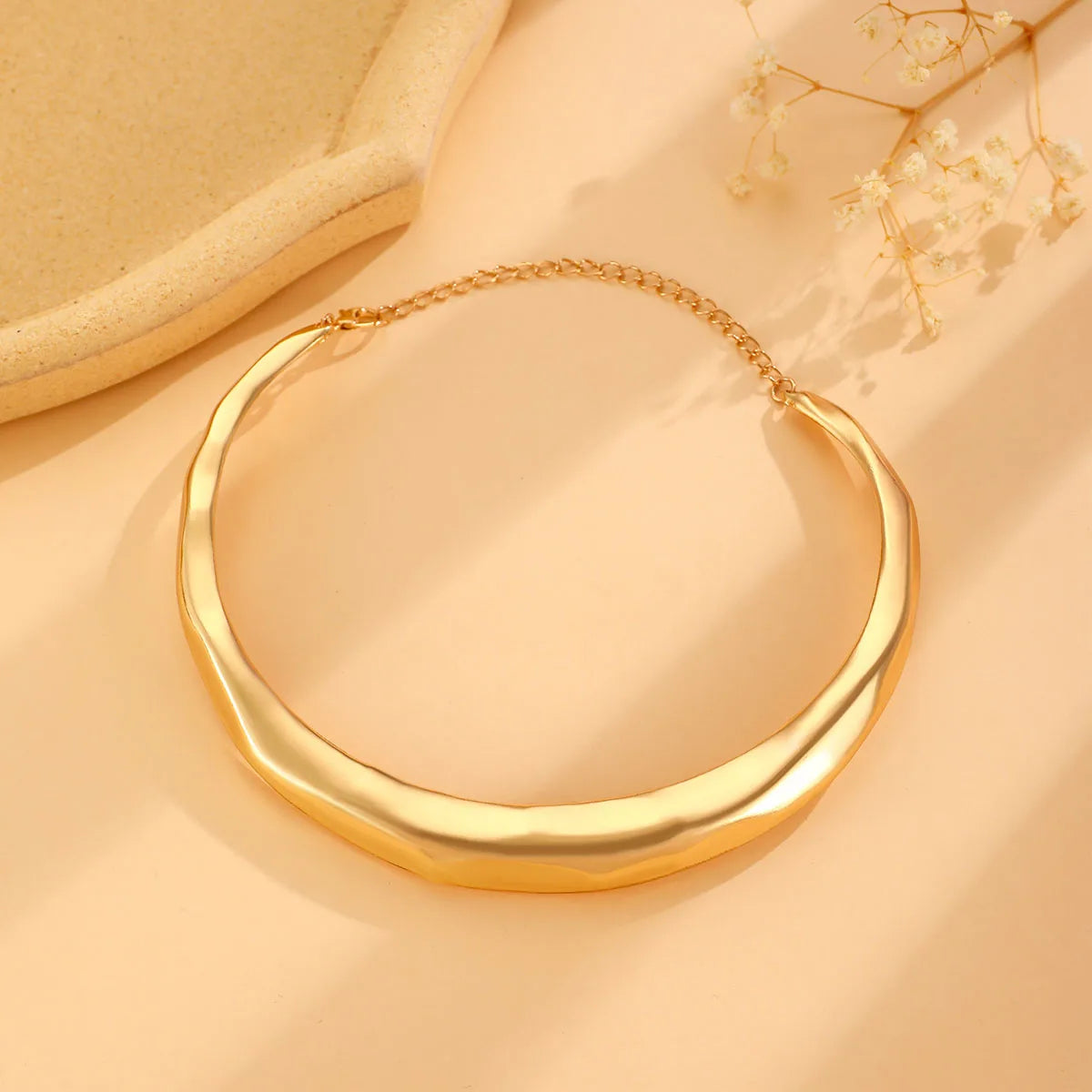 Exggarated Metal Geometric Necklace for Women New Trend European & American Choker Collar Accessoriss Jewelry Party Gift