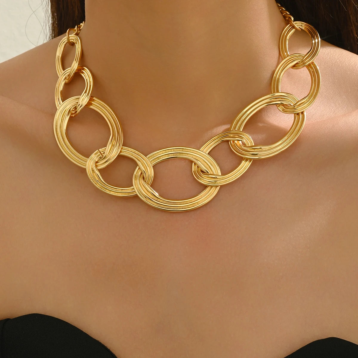 Elegant  Oval Link Necklace Gold Color Textured Chain Metal Choker For Women Simple Style Chic Party Jewelry Gift