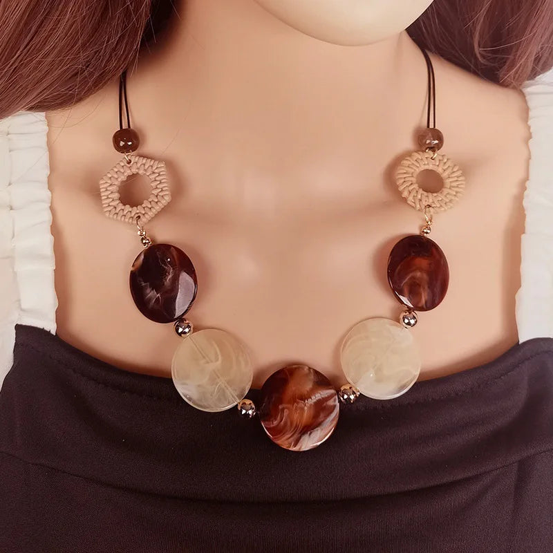 Bohemian Retro Design Round Piece Woven Necklace Women Niche Ethnic Style Holiday Party Jewelry Accessories Gifts