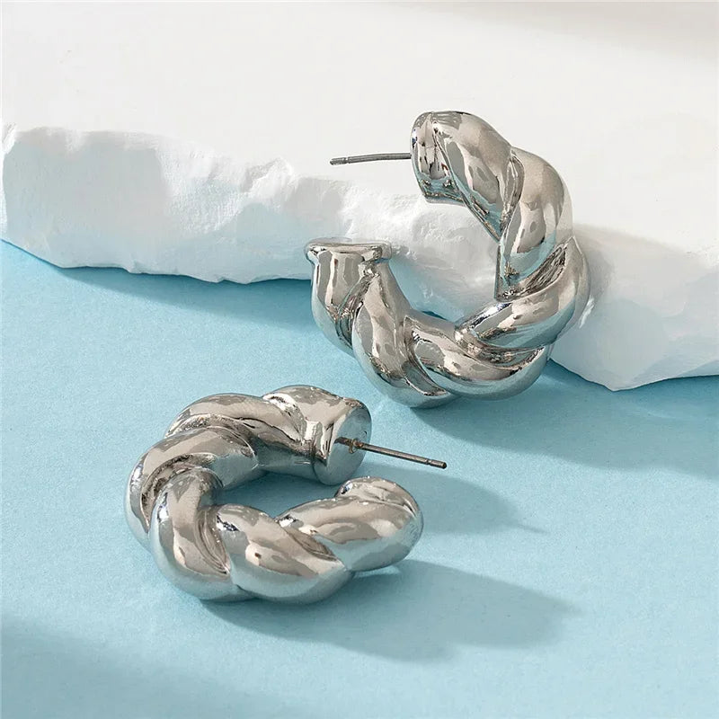 Trendy Circle Twists Earring for Women Simple Temperament Hyperbole Gold Color Ear Daily Wear Jewelry Party Earrings for Women