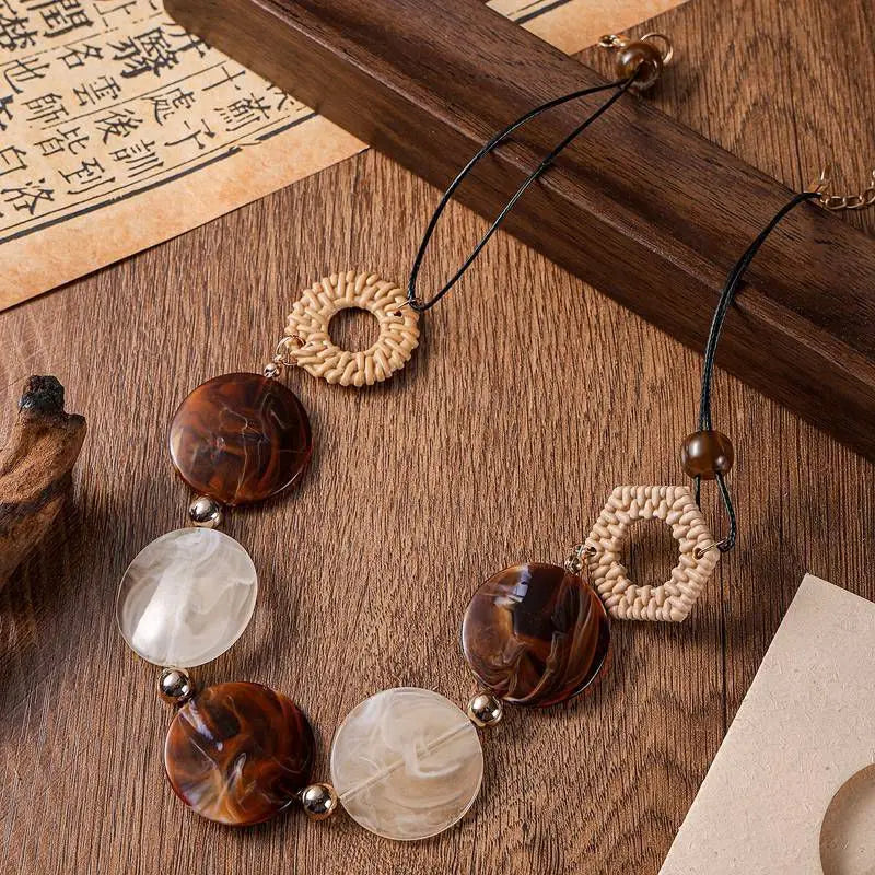 Bohemian Retro Design Round Piece Woven Necklace Women Niche Ethnic Style Holiday Party Jewelry Accessories Gifts