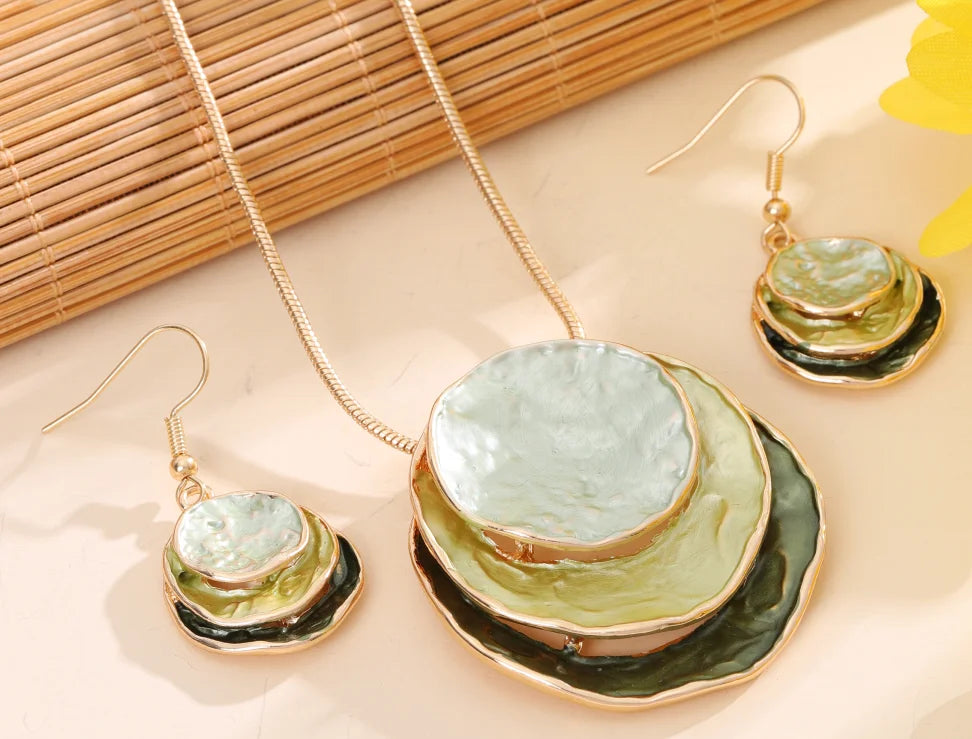 New in Necklace Circular Pendants Layered Aesthetic Decoration Choker Beauty Jewelry Trend Christmas Elegant Necklaces for Women
