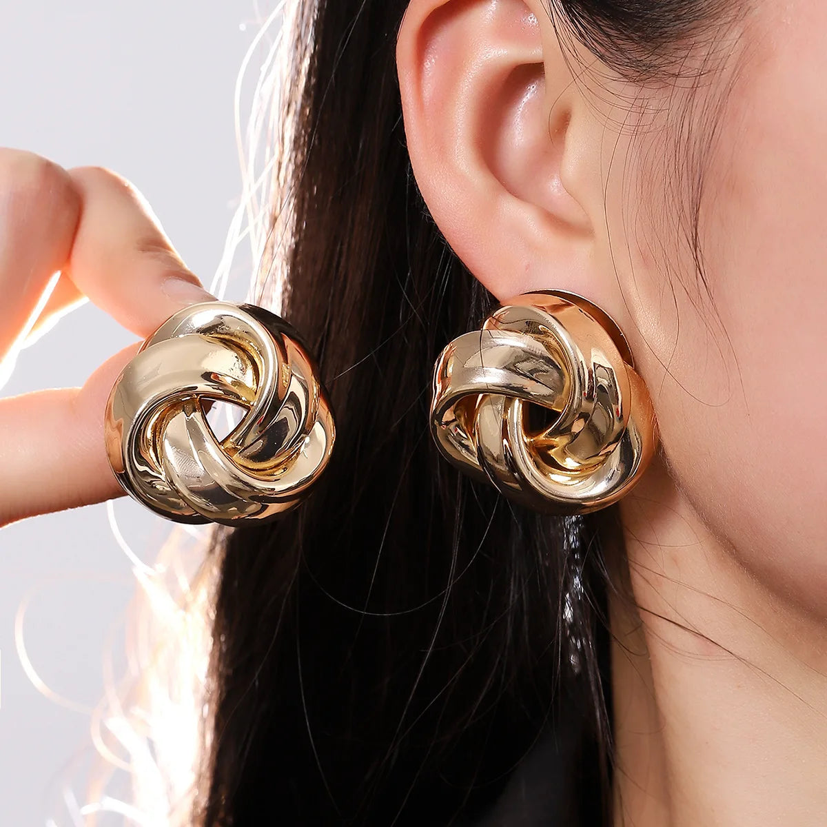 New Big Metal Dangle Earrings for Women Gold Color Spiral Exaggerated Drop Earrings Heavy Ear Jewelry oorbellen voor vrouwen