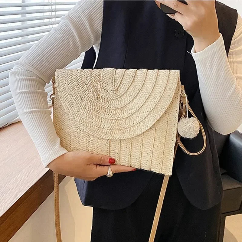 Handmade Straw Beach Shoulder Crossbody Bag Girls Envelope Woven Summer Small Hair Ball Cluth