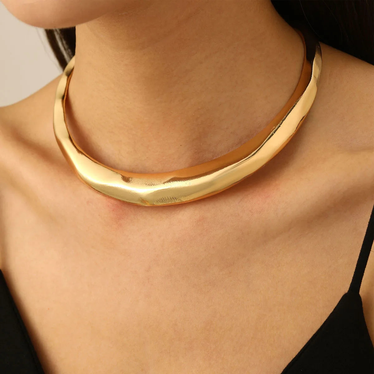 Exggarated Metal Geometric Necklace for Women New Trend European & American Choker Collar Accessoriss Jewelry Party Gift