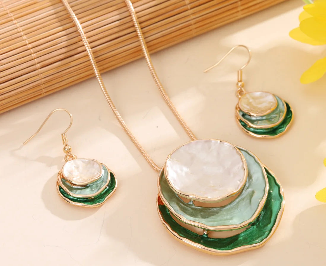 New in Necklace Circular Pendants Layered Aesthetic Decoration Choker Beauty Jewelry Trend Christmas Elegant Necklaces for Women
