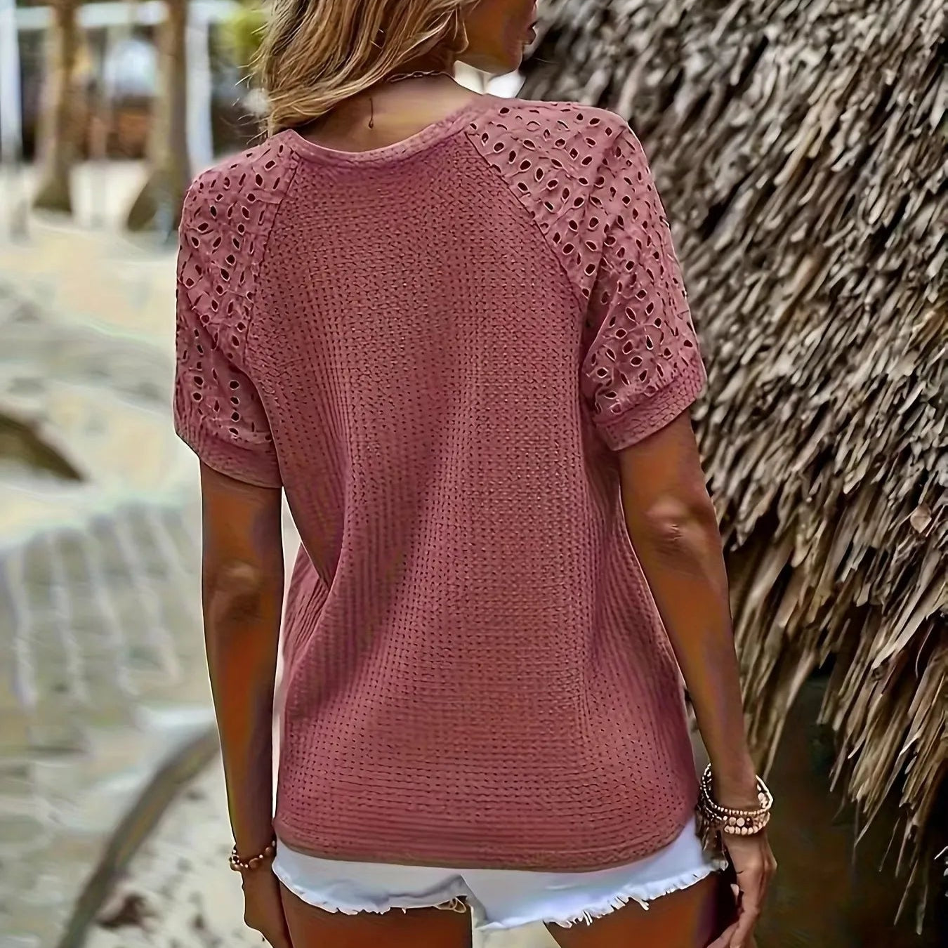 Plus sizeWomen'S Elegant Solid Color T-Shirt with Contrast Lace Detail - Casual Crew Neck, Lightweight Fabric, Short Sleeve, Spr