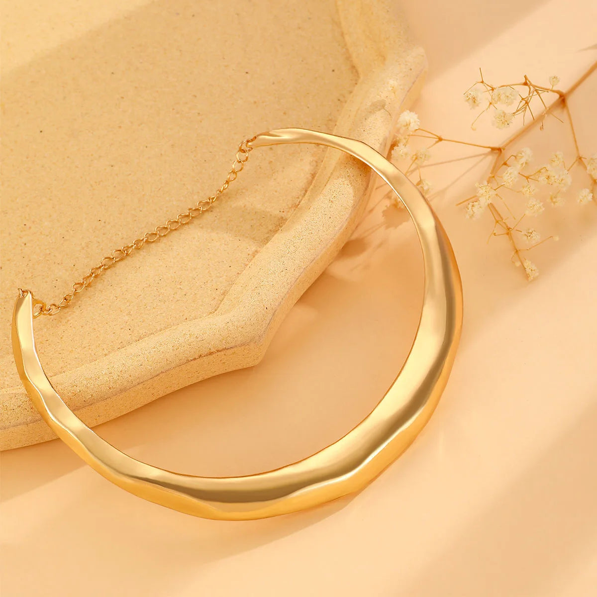 Exggarated Metal Geometric Necklace for Women New Trend European & American Choker Collar Accessoriss Jewelry Party Gift